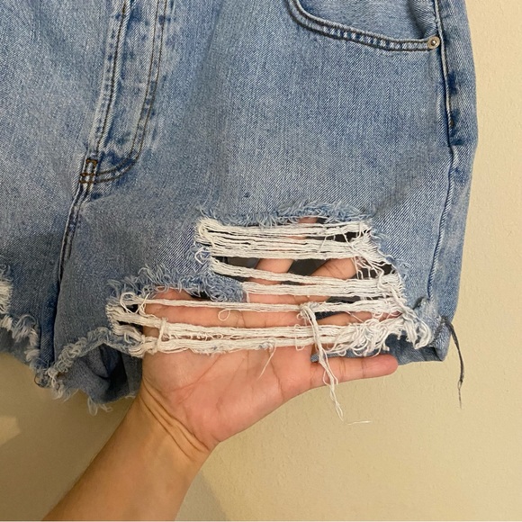 ASOS High Waisted Distressed Denim Shorts Light-Wash 100% Cotton Size 14 - Picture 7 of 12